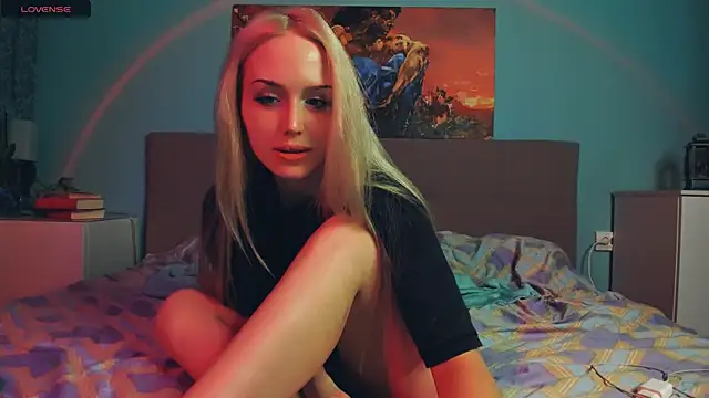 Linda Roxy online show from December 15, 12:28 pm