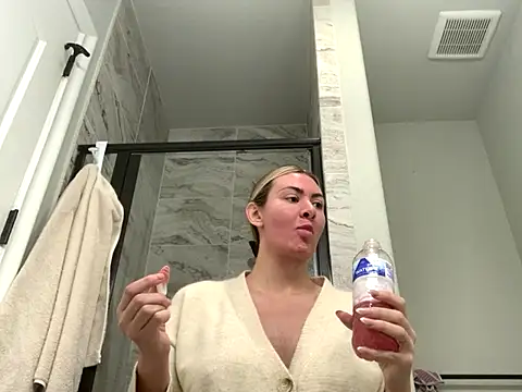 Alyssa rhoades online show from November 28, 9:28 pm