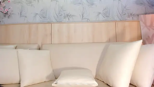 maryevans  online show from September 26, 12:20 pm