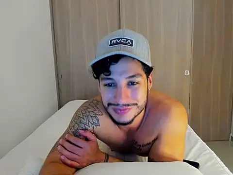 Sirs papi online show from December 16, 5:01 am