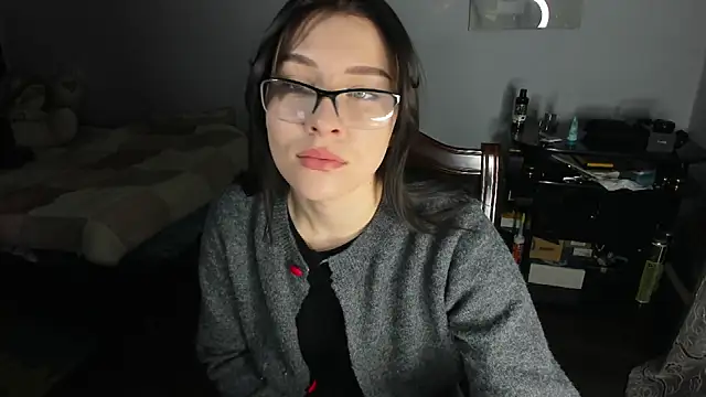 KindKristy online show from February 7, 5:10 am