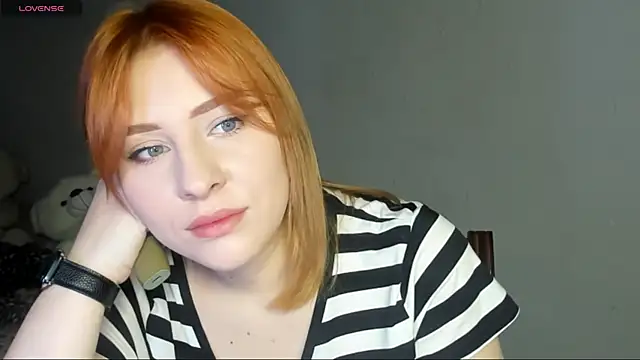 KindKristy online show from April 14, 5:13 am