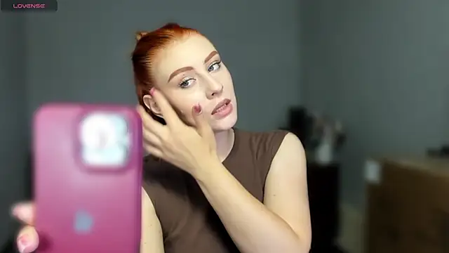 KindKristy online show from June 18, 4:57 am