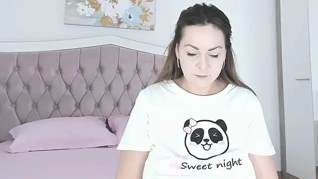 purefantasy online show from March 5, 7:04 am