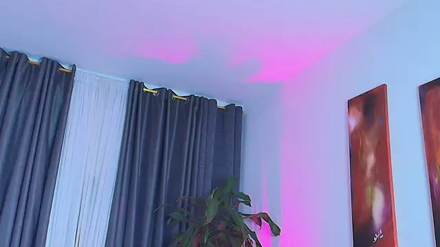 Snapshot of Aliciawonderxx chatting on April 26, 12:08 am Aliciawonderxx online show from April 26, 12:08 am