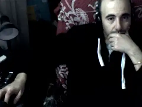 Snapshot of big_heart chatting on February 9, 8:02 pm big heart online show from February 9, 8:02 pm