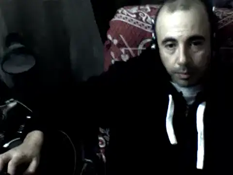 Snapshot of big_heart chatting on February 12, 8:37 pm big heart online show from February 12, 8:37 pm