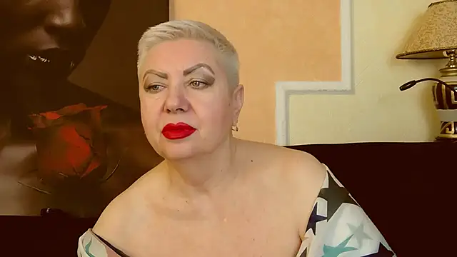 LadyPosh online show from March 13, 4:27 am