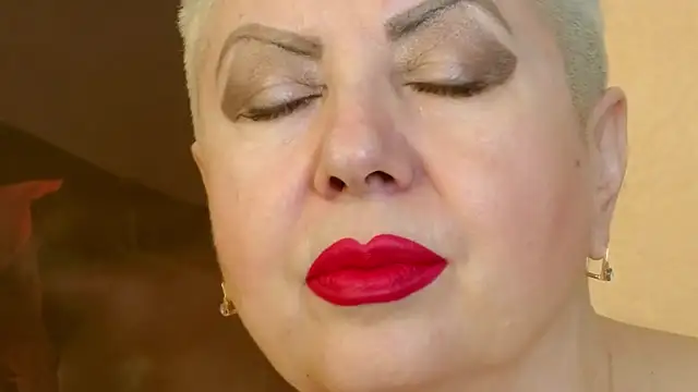 LadyPosh online show from March 13, 9:37 pm