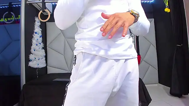 Aydenmiller96 online show from December 27, 2:47 am