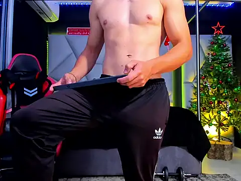 Aydenmiller96 online show from December 19, 4:14 pm