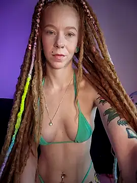 LucidLucy online show from April 16, 4:30 pm