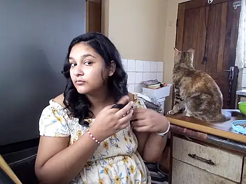 Indianbloom- online show from September 11, 8:58 am