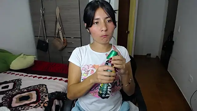 emily honter online show from February 18, 3:21 am