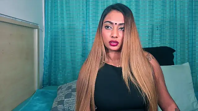 Snapshot of sexyindianchic chatting on May 18, 6:36 pm sexyindianchic online show from May 18, 6:36 pm