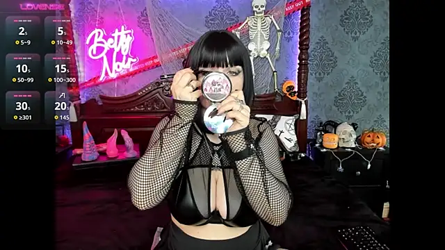 BettyNoir online show from October 30, 10:16 am