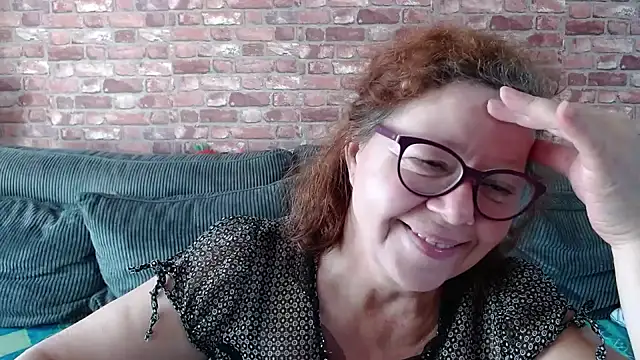 Adelewildx online show from December 13, 11:23 am