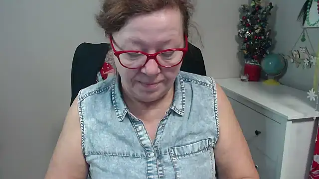 Adelewildx online show from January 13, 4:50 am