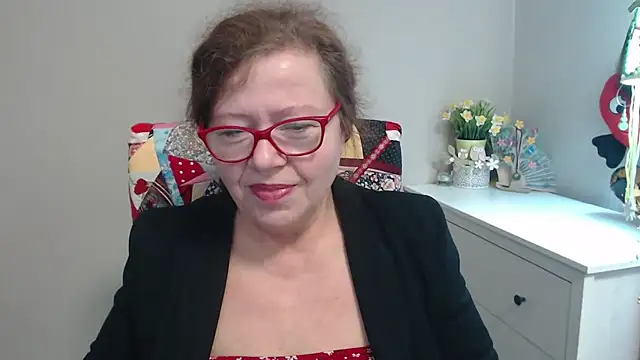 Adelewildx online show from February 6, 7:35 am