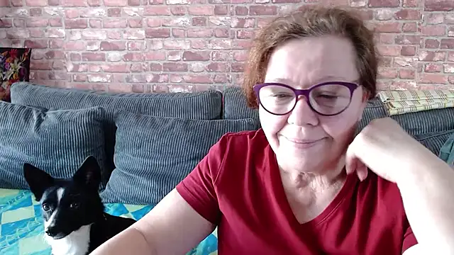 Adelewildx online show from February 8, 12:39 pm