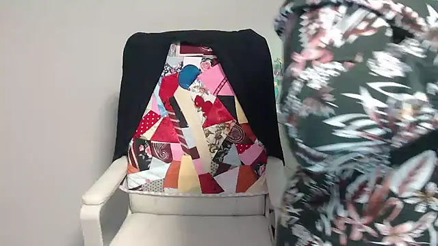 Adelewildx online show from March 11, 7:48 am