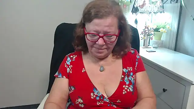 Adelewildx online show from September 9, 2:44 am