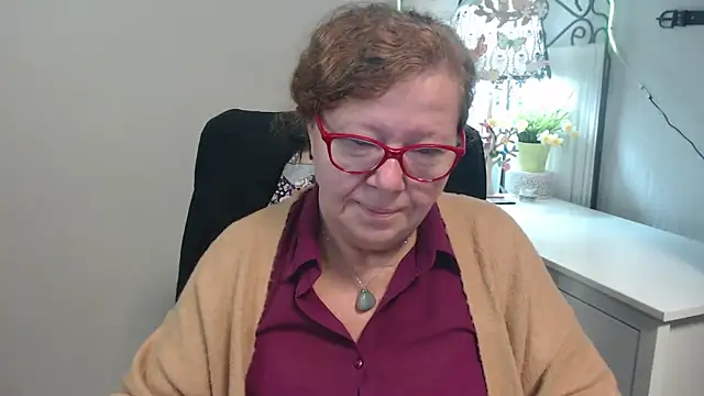 Adelewildx online show from September 15, 2:44 am