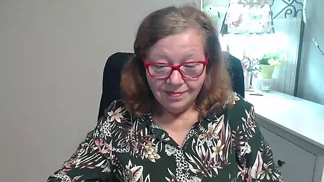 Adelewildx online show from September 25, 3:54 am