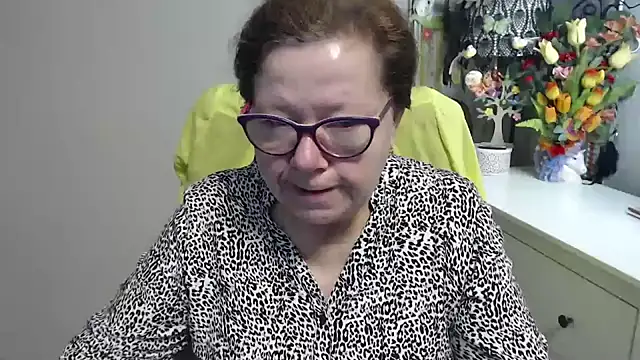 Adelewildx online show from March 10, 4:28 am