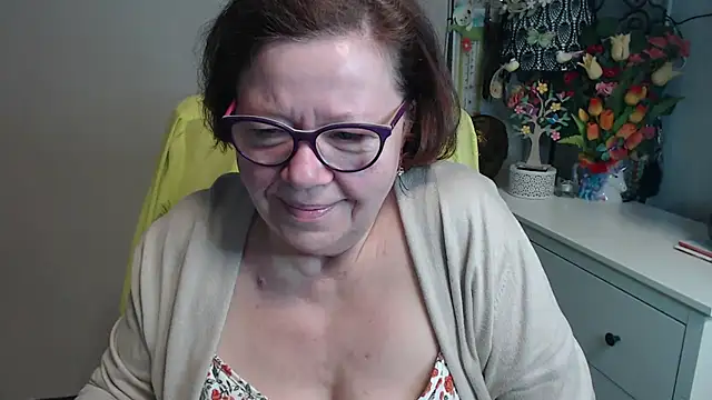 Snapshot of Adelewildx chatting on April 29, 3:43 am Adelewildx online show from April 29, 3:43 am