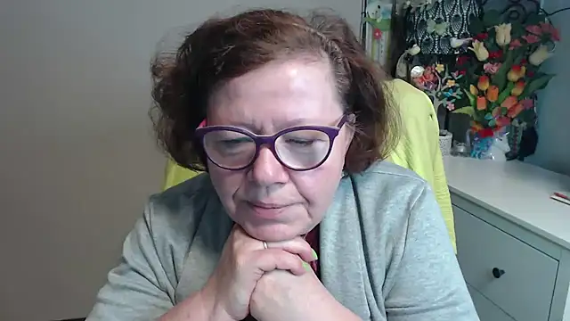 Snapshot of Adelewildx chatting on May 7, 2:50 am Adelewildx online show from May 7, 2:50 am