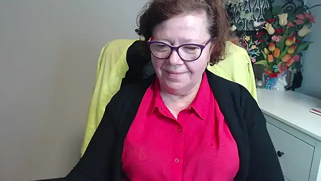 Snapshot of Adelewildx chatting on May 8, 2:50 am Adelewildx online show from May 8, 2:50 am