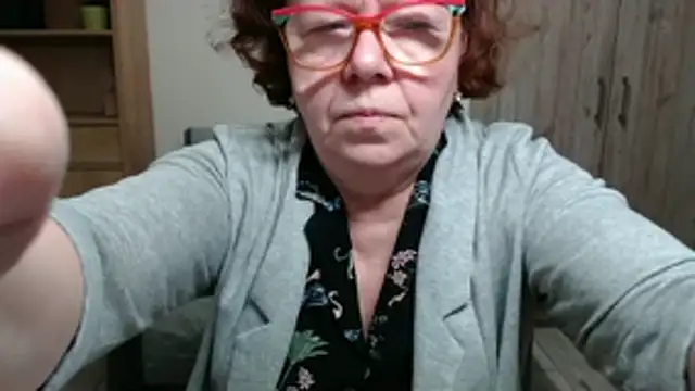 Snapshot of Adelewildx chatting on May 8, 7:30 pm Adelewildx online show from May 8, 7:30 pm
