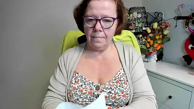 Snapshot of Adelewildx chatting on May 20, 3:34 am Adelewildx online show from May 20, 3:34 am
