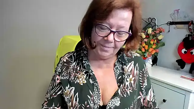 Snapshot of Adelewildx chatting on June 9, 2:34 am Adelewildx online show from June 9, 2:34 am