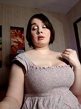 Snapshot of LouisianaBoobs chatting on December 27, 3:53 am LouisianaBoobs online show from December 27, 3:53 am