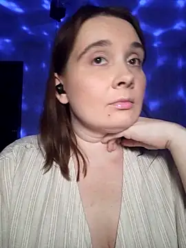 Snapshot of LouisianaBoobs chatting on November 19, 2:22 am LouisianaBoobs online show from November 19, 2:22 am