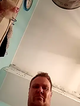 Snapshot of OliverBerlinSucht chatting on October 24, 12:19 am OliverBerlinSucht online show from October 24, 12:19 am