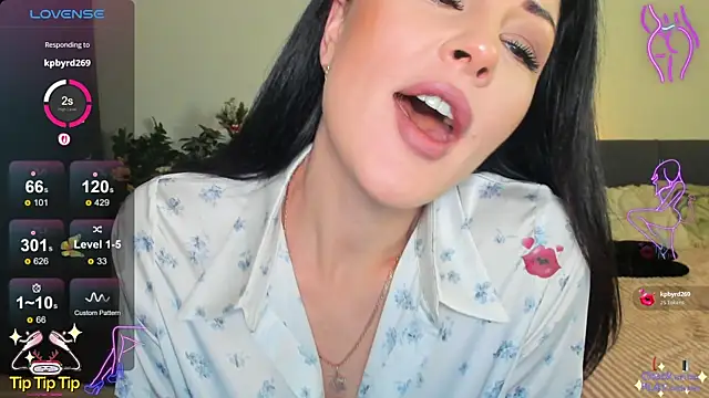 Snapshot of KerryCandy_Girl chatting on December 16, 6:29 am KerryCandy Girl online show from December 16, 6:29 am