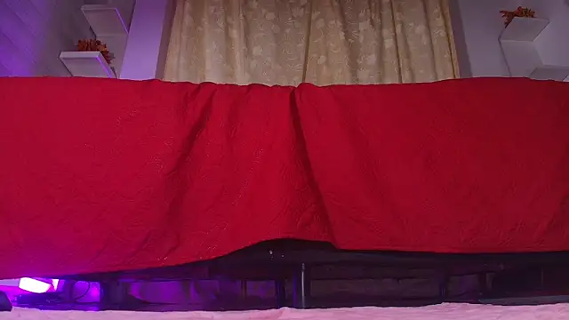 emyli sw  online show from March 19, 9:17 am