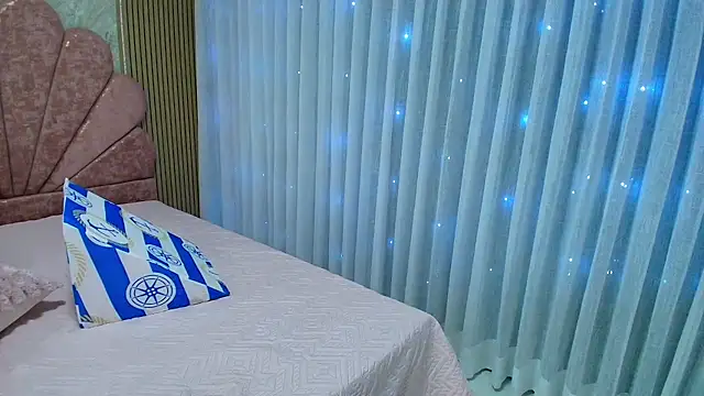 emyli sw  online show from October 31, 3:07 am