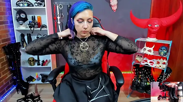 Snapshot of Mistress_Yelena chatting on May 15, 9:11 pm Mistress Yelena online show from May 15, 9:11 pm