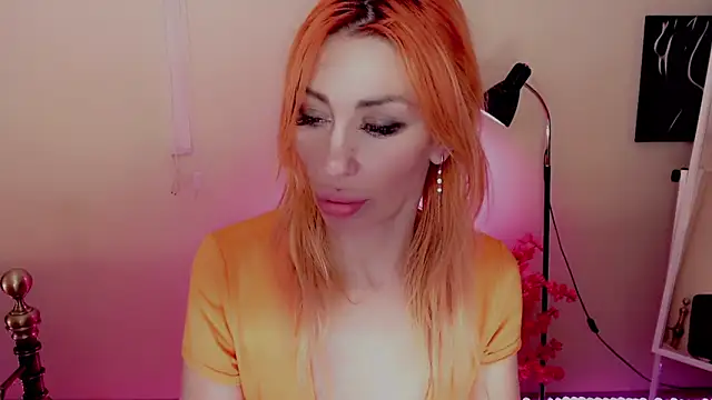 Snapshot of AnnieGOld_ chatting on December 27, 10:26 pm AnnieGOld  online show from December 27, 10:26 pm