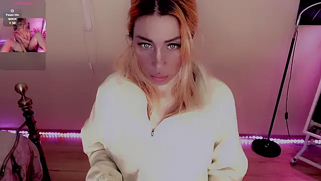 Snapshot of AnnieGOld_ chatting on February 28, 10:28 pm AnnieGOld  online show from February 28, 10:28 pm