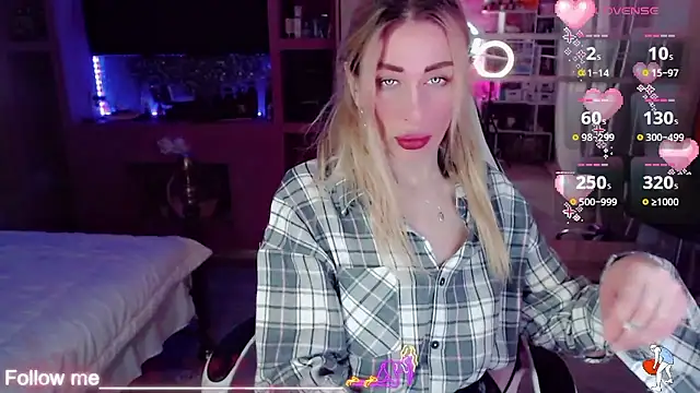 AnnieGOld  online show from January 17, 10:46 pm