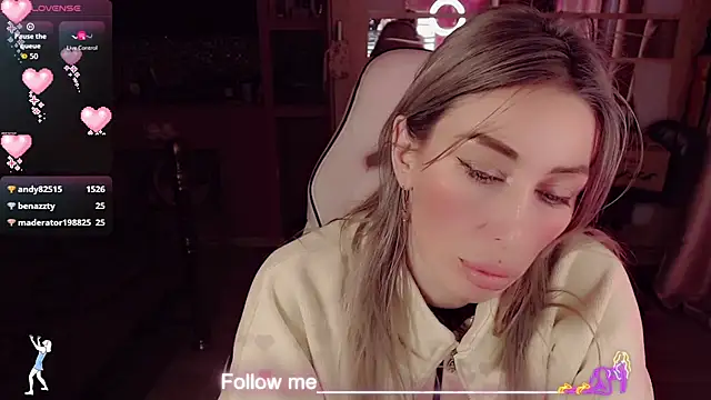 AnnieGOld  online show from February 10, 7:45 am