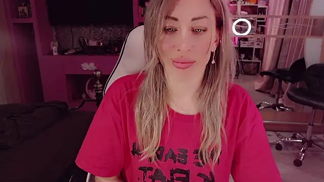 AnnieGOld  online show from March 1, 10:12 pm