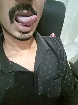 dreamtoungelick69 online show from March 27, 5:23 pm