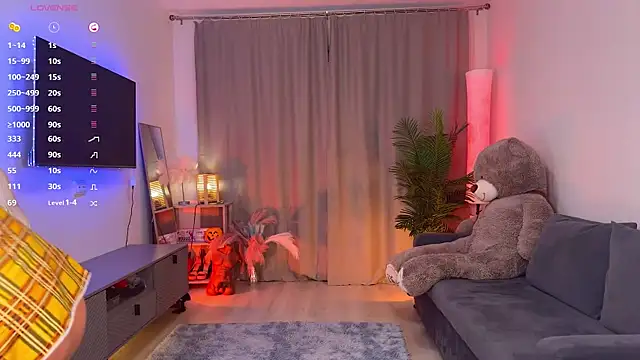 mikkixmeow online show from November 17, 11:05 am