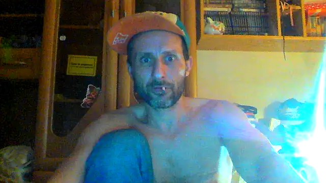 Snapshot of FireFox_Feel chatting on March 22, 12:39 am FireFox Feel online show from March 22, 12:39 am